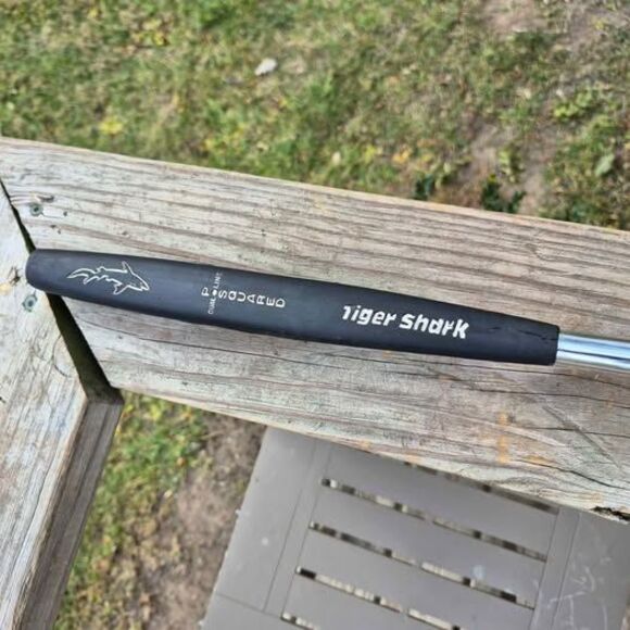 Great White Tiger Shark Blade Putter B-3300 RH/LH - 35" - Picture 6 of 8